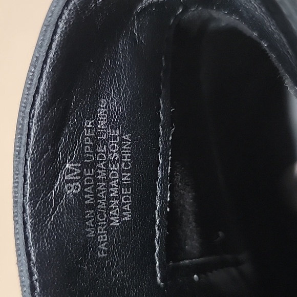 Gianni Bini Black Suede Booties.  NWOT, Size 8 - Picture 10 of 10